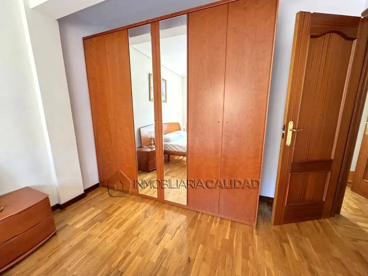 Habitación de Piso de alquiler en Burgos con Calefacción y Amueblado