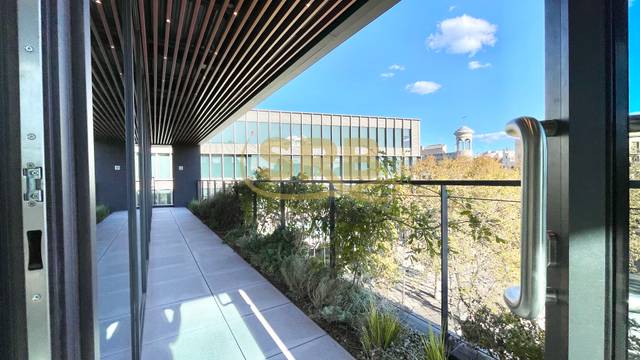 Oficina en Alquiler en Carrer de Badajoz en El Parc i la Llacuna del Poblenou