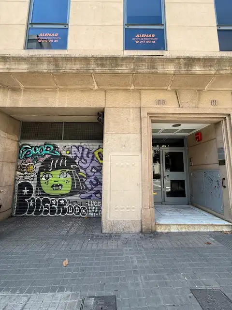 Aparcament amb ascensor en venda a Carrer Gran de Gràcia 109, imagen 3