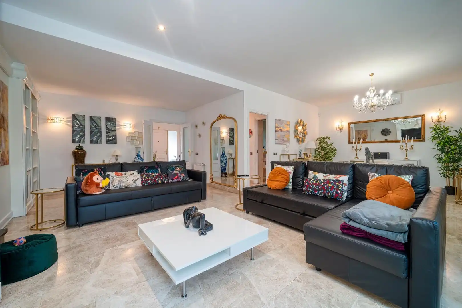 Sala de estar de Casa o chalet de alquiler en Pozuelo de Alarcón con Calefacción, Jardín privado y Terraza