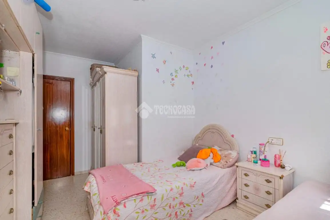 Habitación de Piso en venta en Lucena con Aire acondicionado