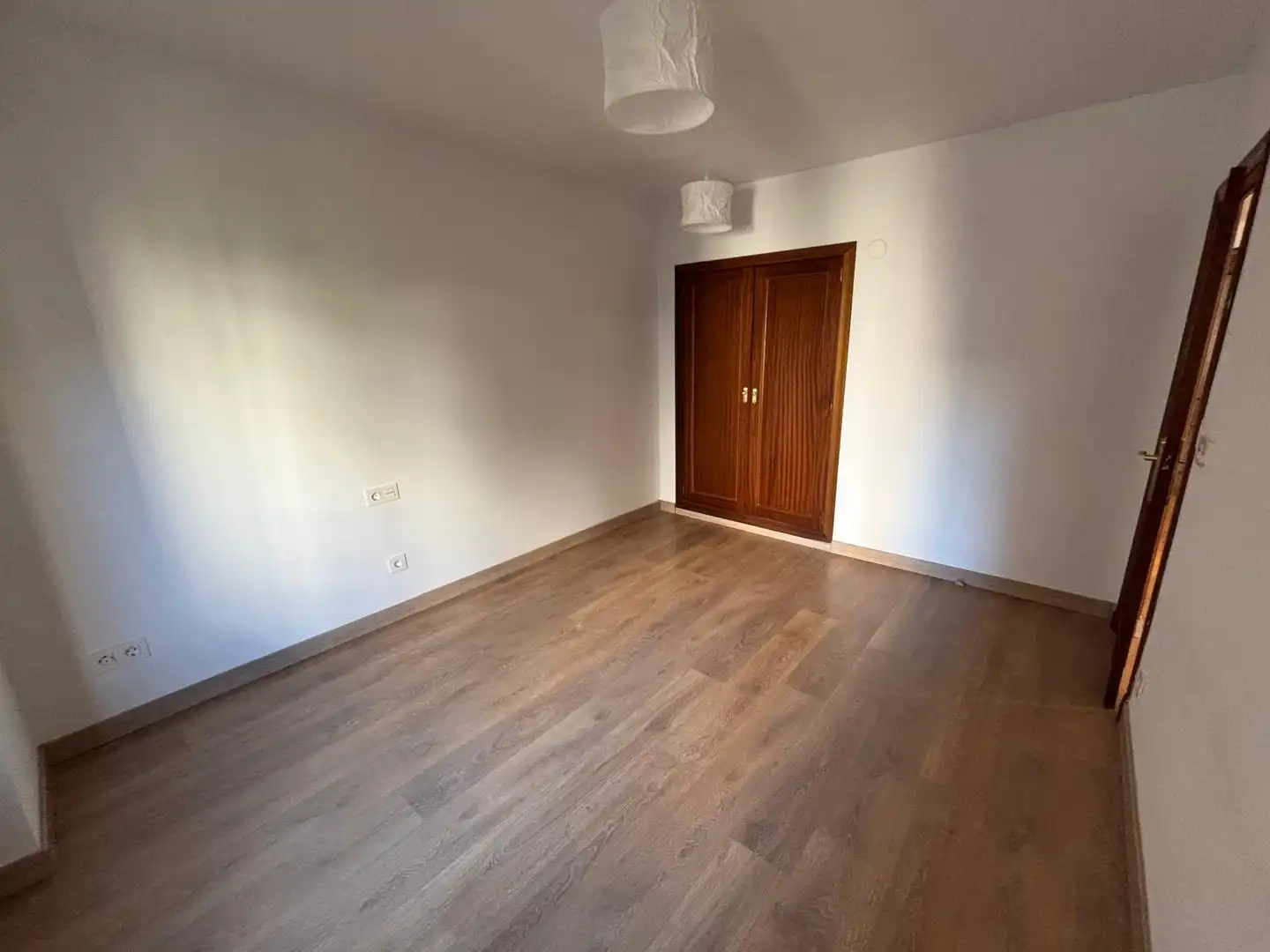 Habitación de Piso de alquiler en Zaragoza con Calefacción, Parquet y Horno
