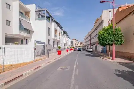 Außenansicht von Wohnungen zum Verkauf in Armilla mit Heizung, Abstellraum und Schwimmbad