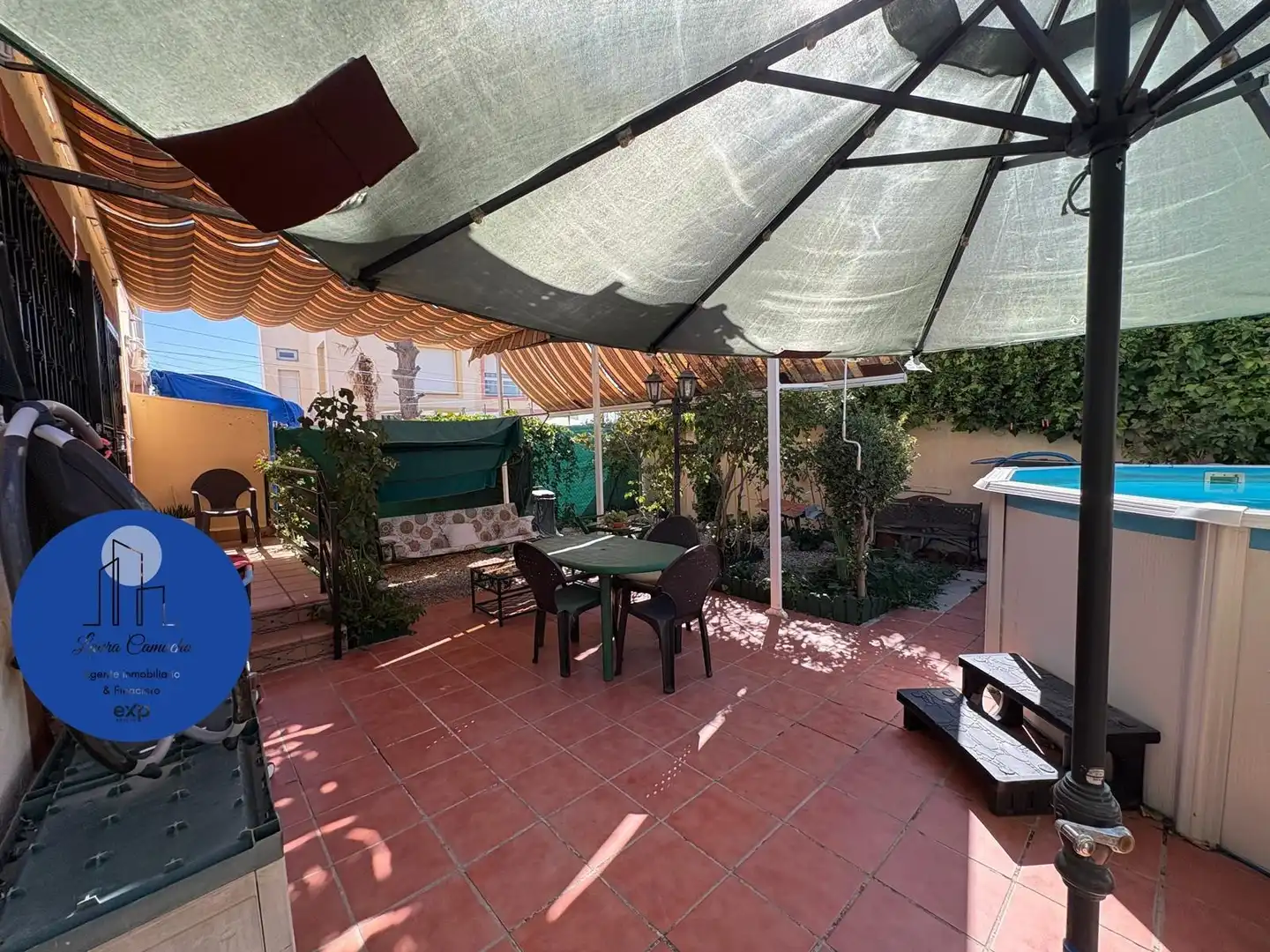 Terrassa de Casa adosada en venda en Yuncler amb Aire condicionat, Calefacció i Jardí privat