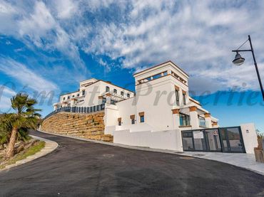 Casa con piscina en venta en El Peñoncillo