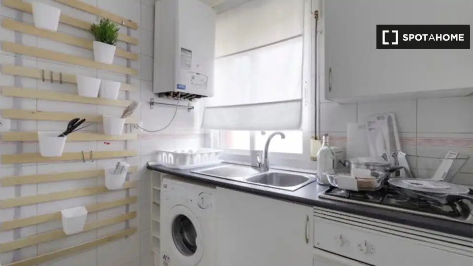 Cocina de Piso de alquiler en Madrid con Aire acondicionado, Calefacción y Amueblado