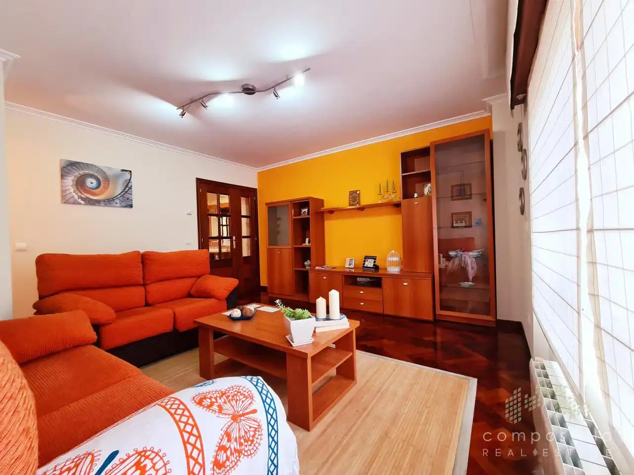 Sala de estar de Piso en venta en Ames con Calefacción, Parquet y Terraza