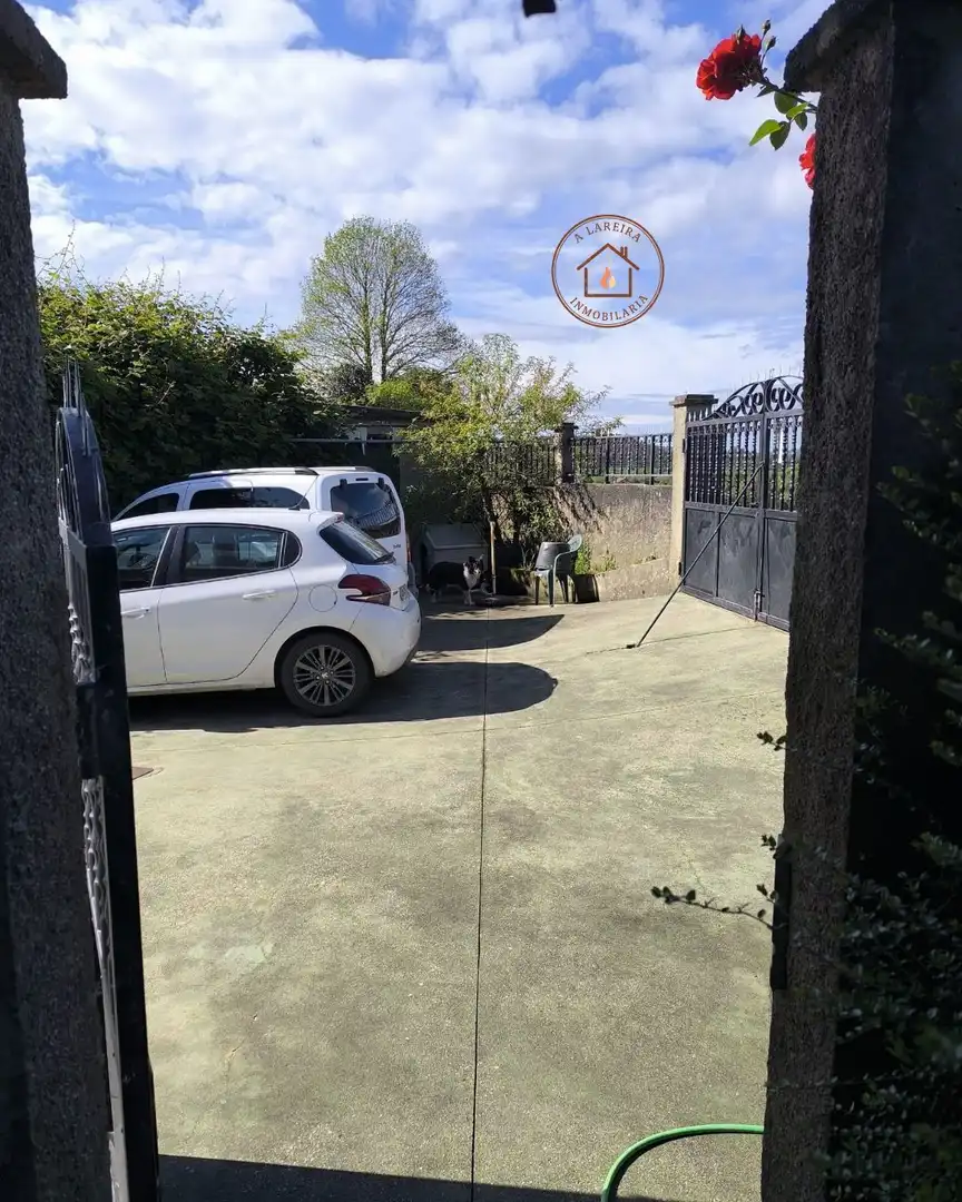 Parking de Casa o chalet en venta en Cerceda con Calefacción, Jardín privado y Amueblado