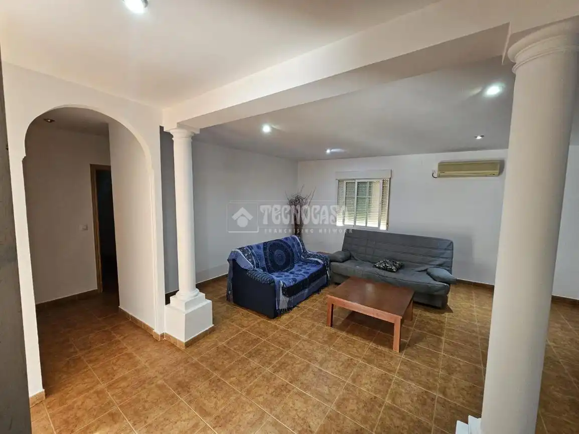 Living room of Detached homes for sale in El Puente del Arzobispo  with Heating