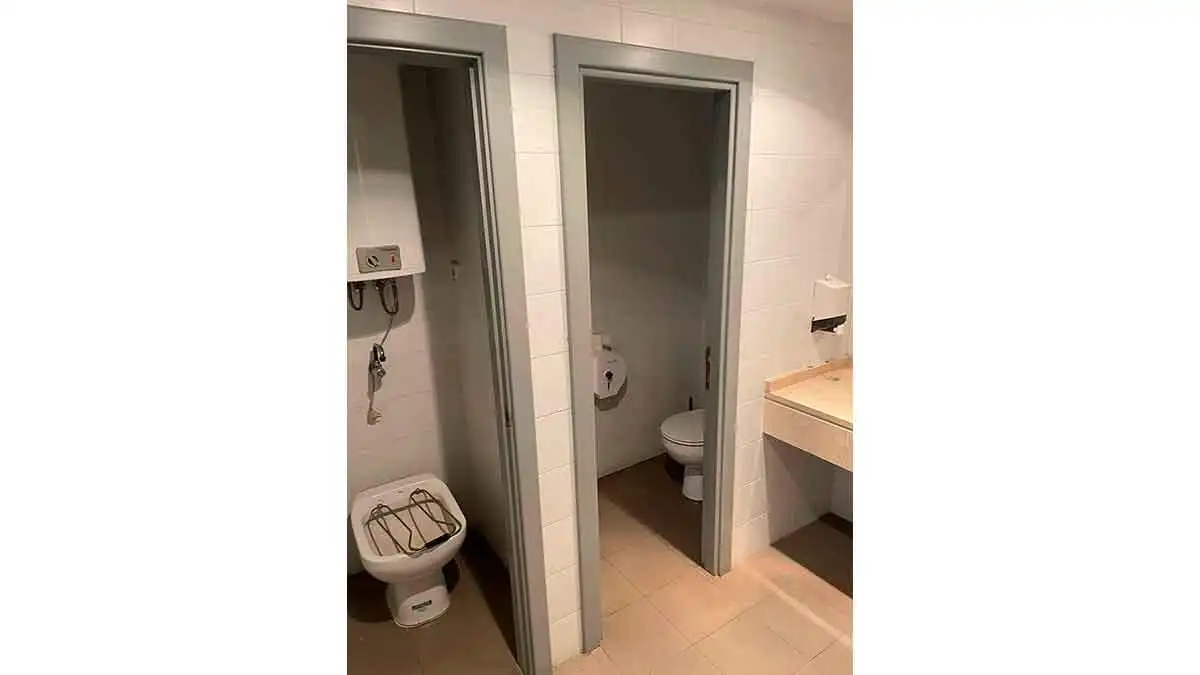 Badezimmer von Geschaftsraum zum Verkauf in Peñafiel