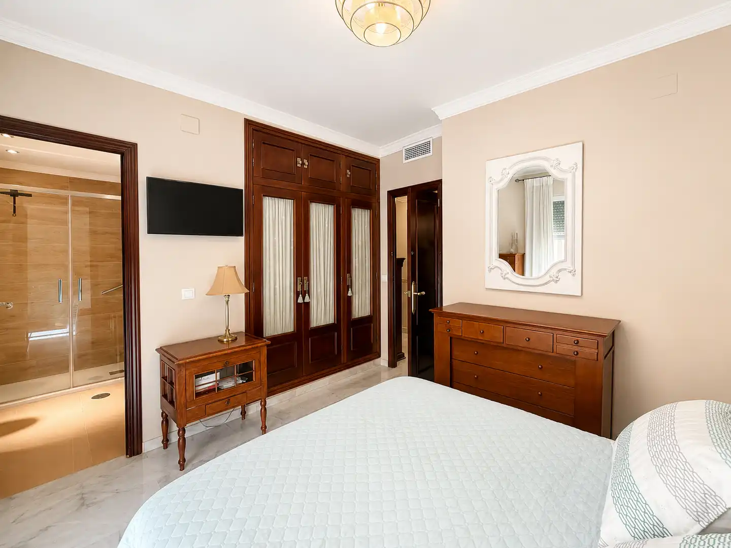 Habitación de Casa adosada en venta en Málaga con Aire acondicionado, Calefacción y Terraza
