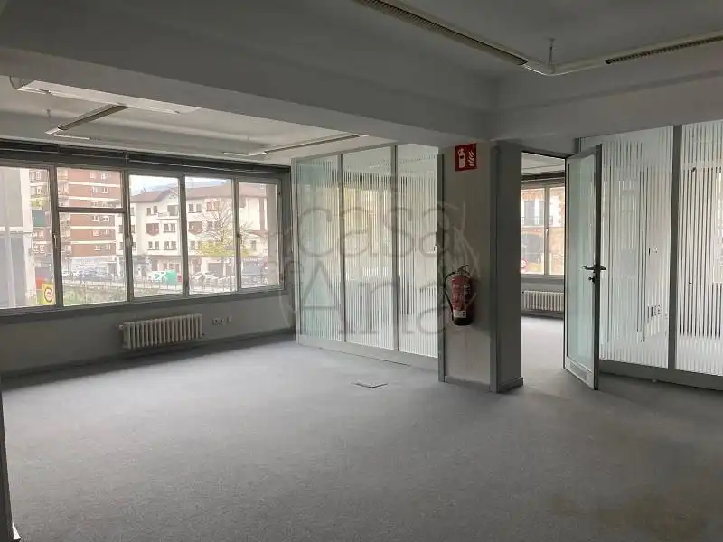 Local comercial en venda a Nerbioi Kalea, imagen 2