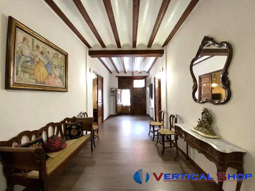 Casa en venda a Maestro Serrano