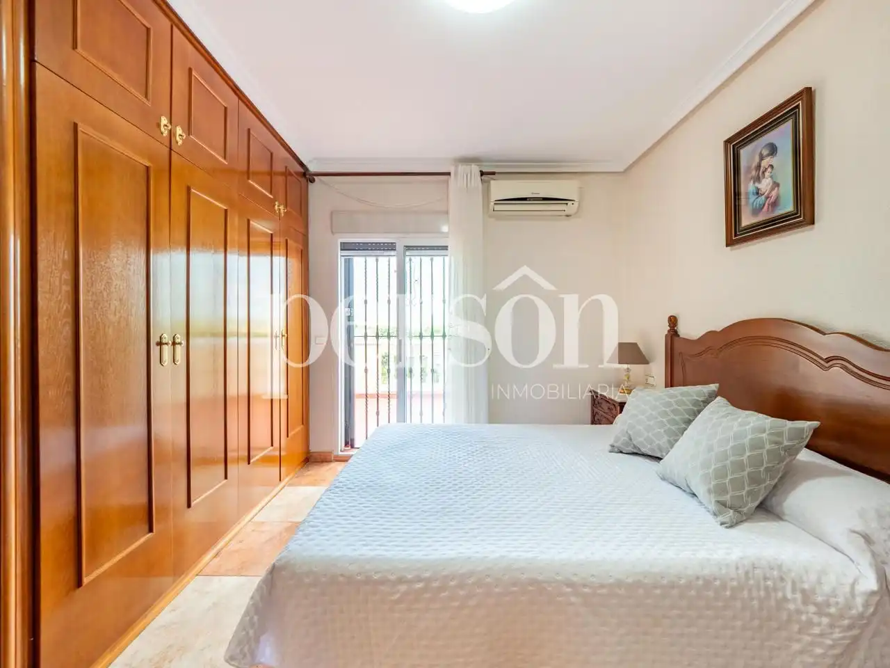 Dormitori de Casa o xalet en venda en Manises amb Aire condicionat, Jardí privat i Terrassa