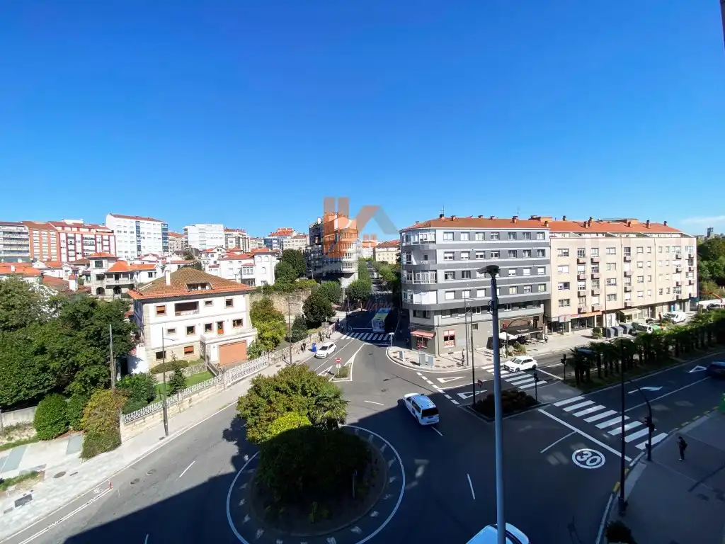 Vista exterior de Pis en venda en Ensanche - Sar