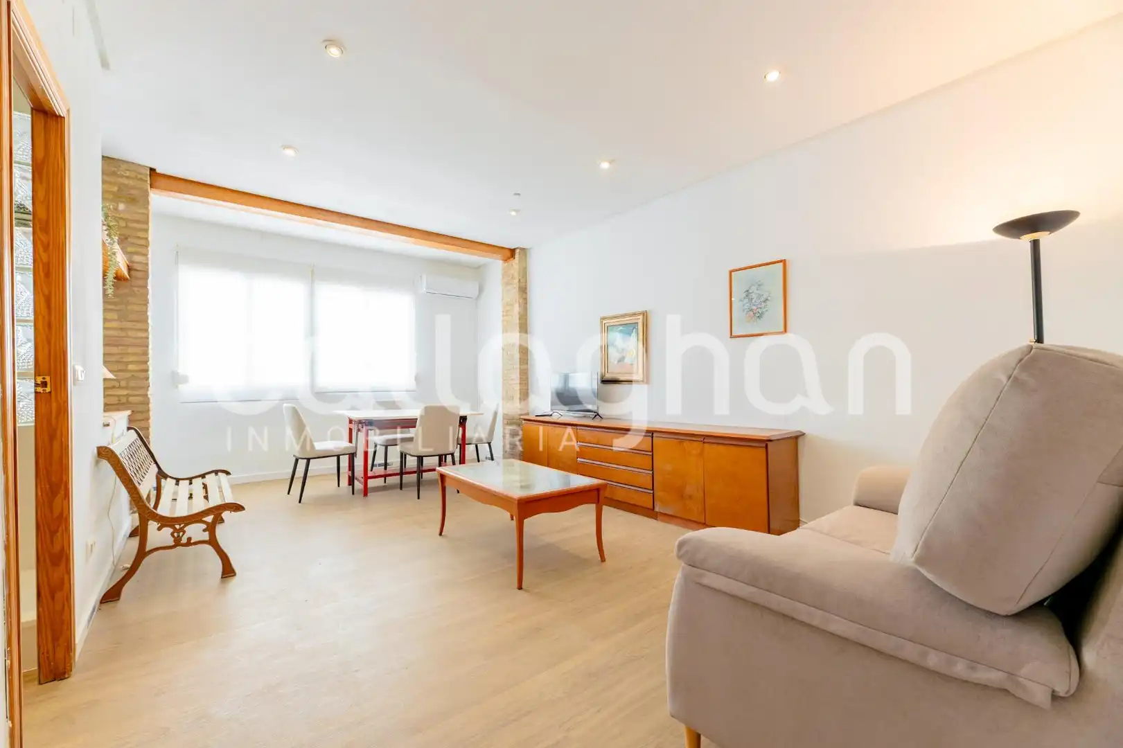 Wohnzimmer von Wohnung zur Miete in Valencia mit Klimaanlage, Abstellraum und Möbliert