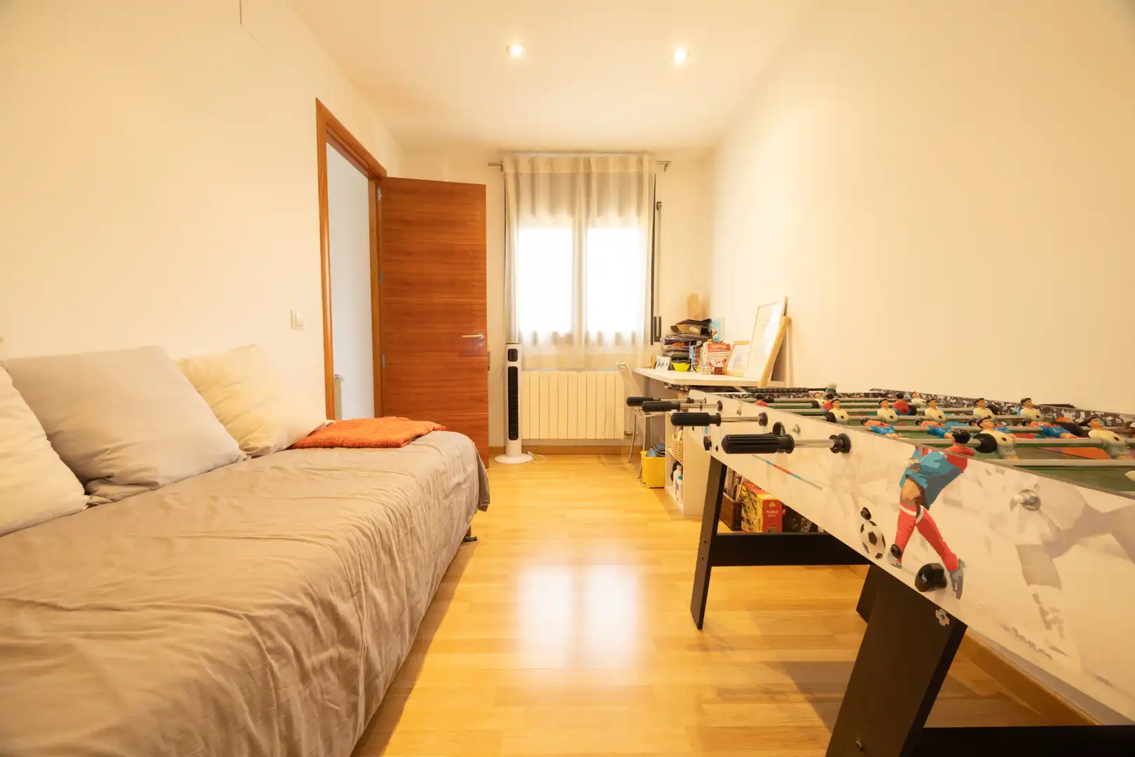 Habitación de Casa adosada en venta en Folgueroles con Calefacción, Jardín privado y Parquet