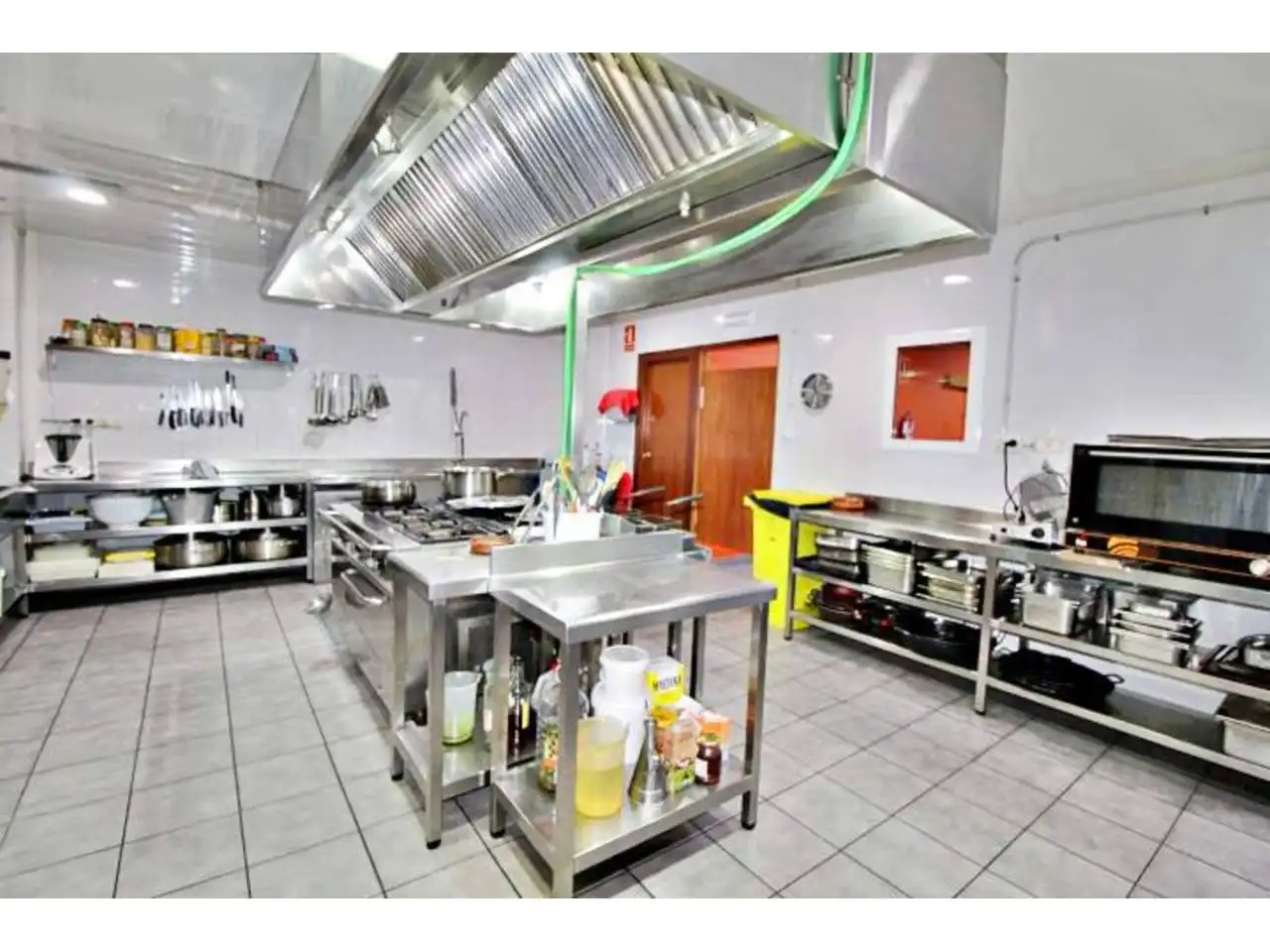 Kitchen of Commercial properties for rent in Granollers  with Air Conditioner