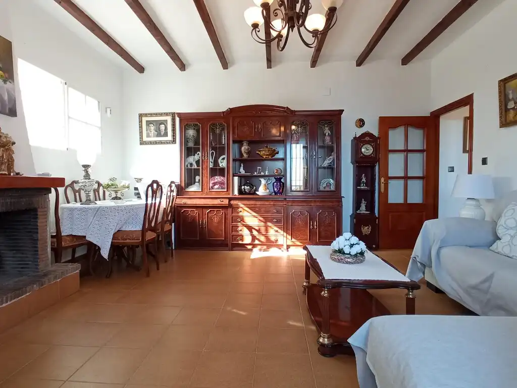 Menjador de Casa o xalet en venda en Vélez-Málaga amb Aire condicionat, Terrassa i Piscina