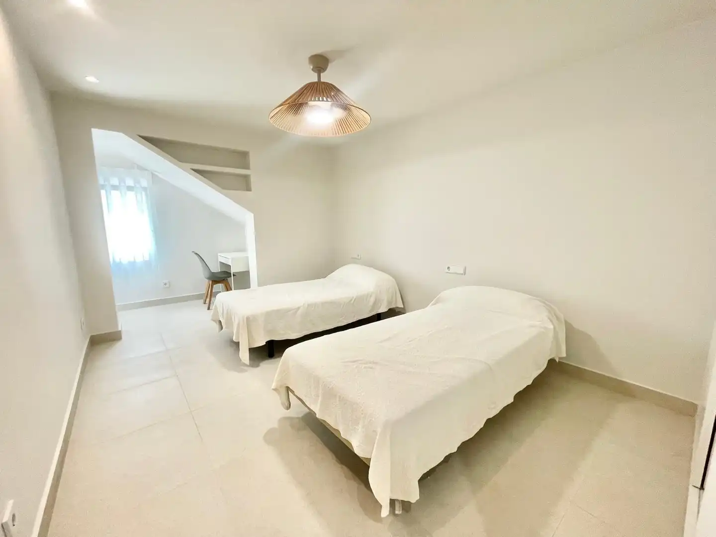 Dormitori de Casa o xalet de lloguer en Orihuela amb Aire condicionat, Calefacció i Parquet