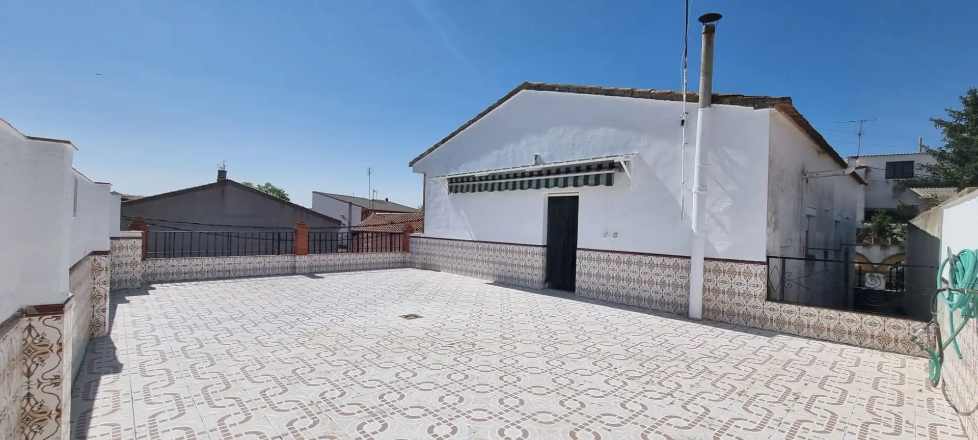 Vista exterior de Casa o chalet en venta en Burujón con Calefacción y Amueblado