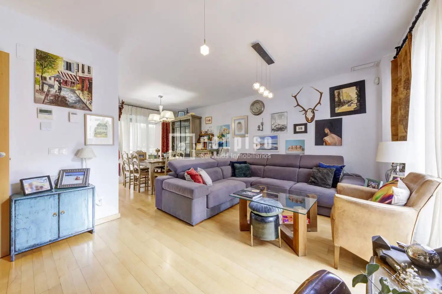 Wohnzimmer von Wohnung zum Verkauf in Boadilla del Monte mit Klimaanlage, Heizung und Privatgarten