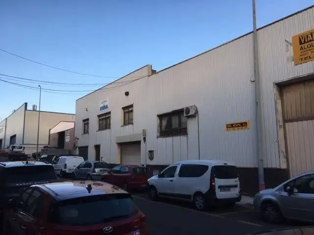 Nau industrial en venda a Calle Isla Óleo Industrial 48