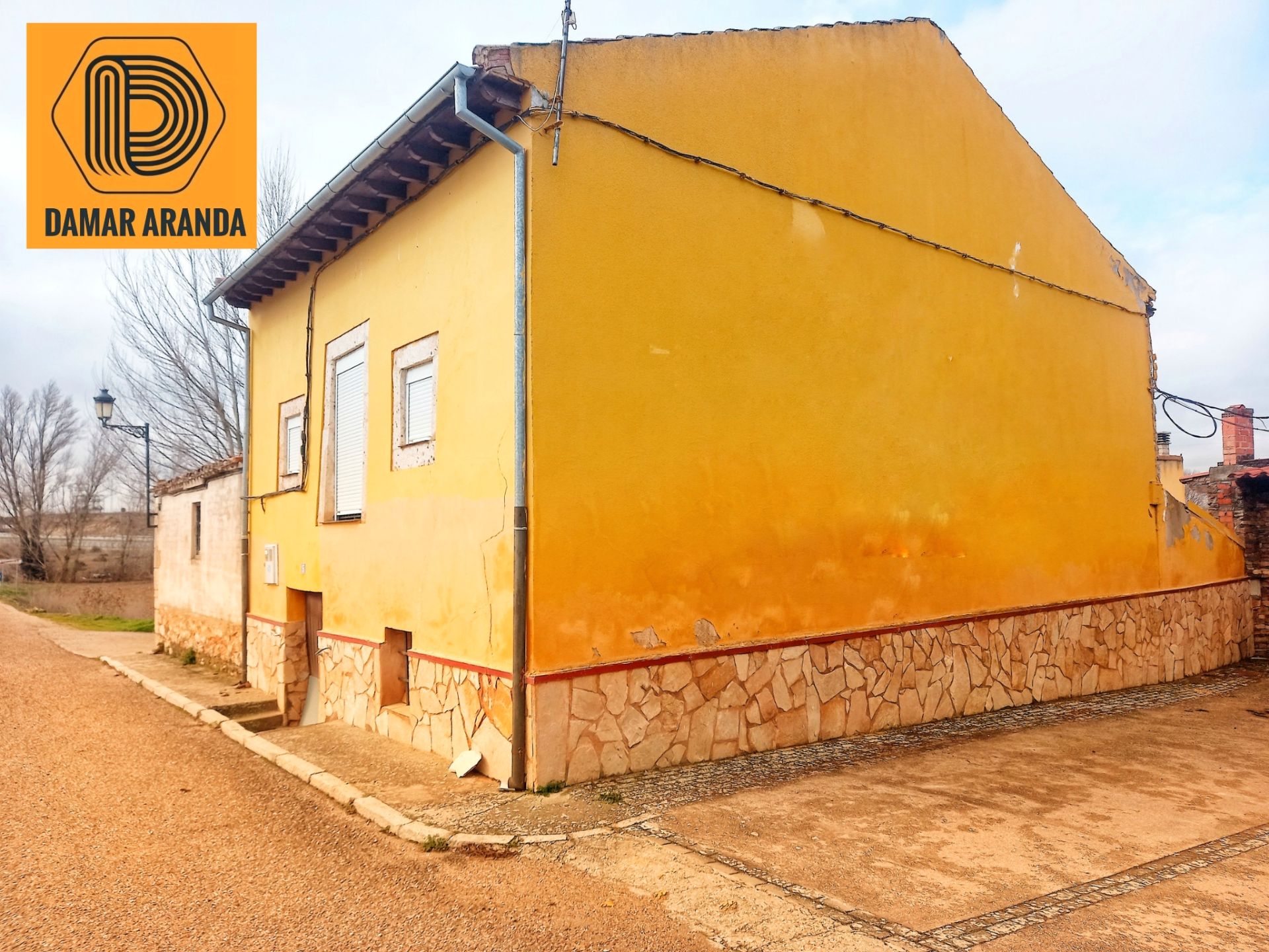 Vista exterior de Casa o chalet en venta en Oquillas con Calefacción, Parquet y Amueblado