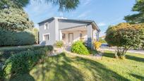 Jardí de Casa o xalet en venda en Villa del Prado amb Aire condicionat, Calefacció i Jardí privat