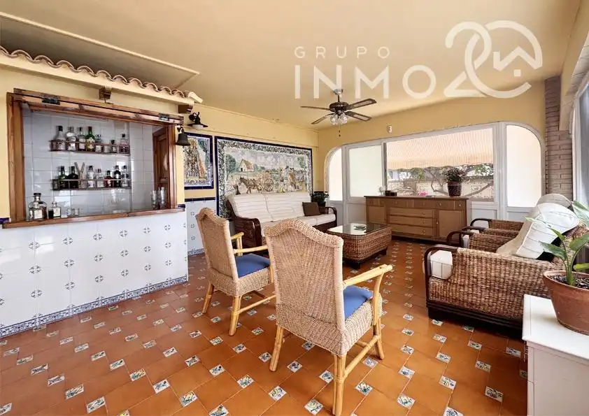 Casa adosada en venta en Sueca con Aire acondicionado, Calefacción y Jardín privado