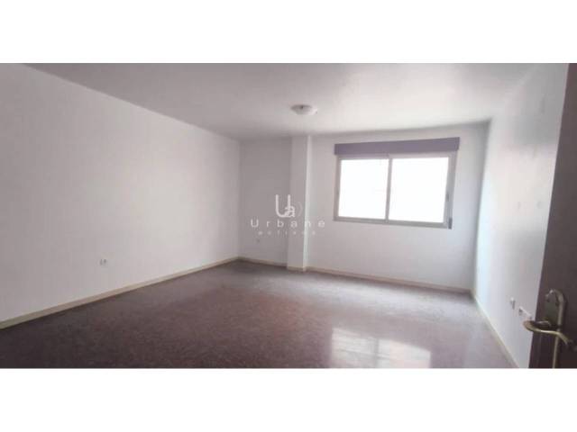 Piso en Venta en Antonio Moraton Cerezo en Zarandona