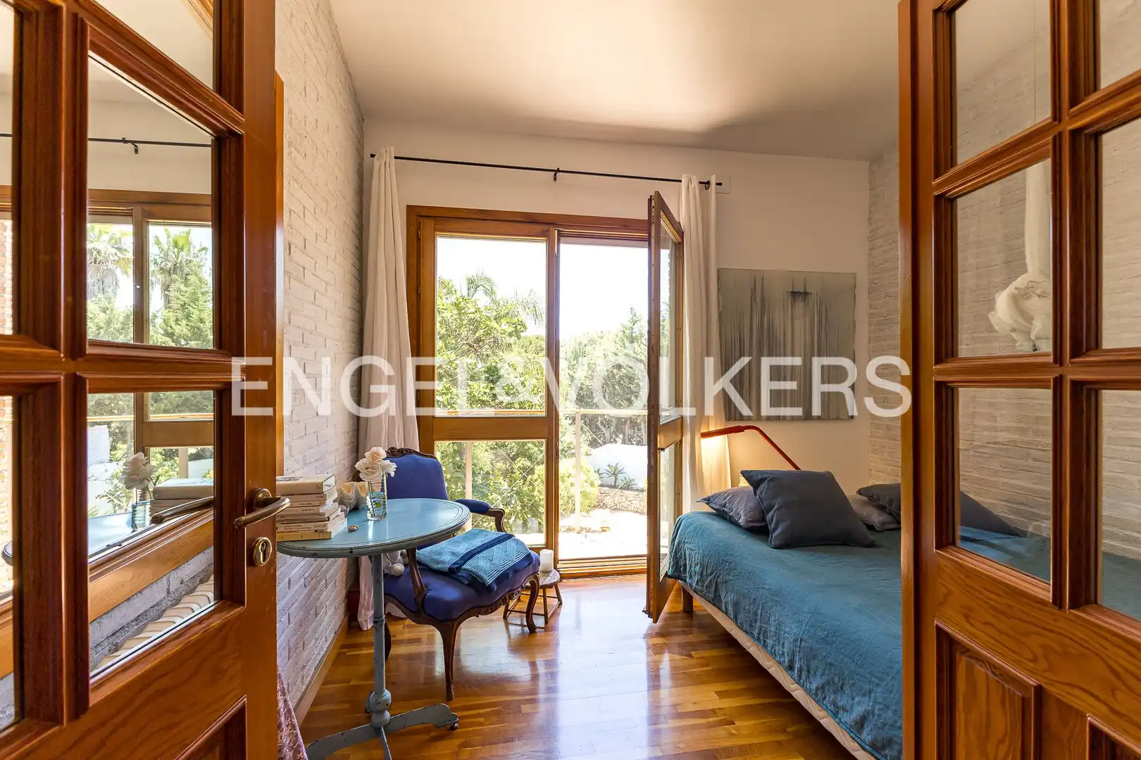 Habitación de Finca rústica en venta en Vilanova i la Geltrú con Calefacción, Jardín privado y Terraza