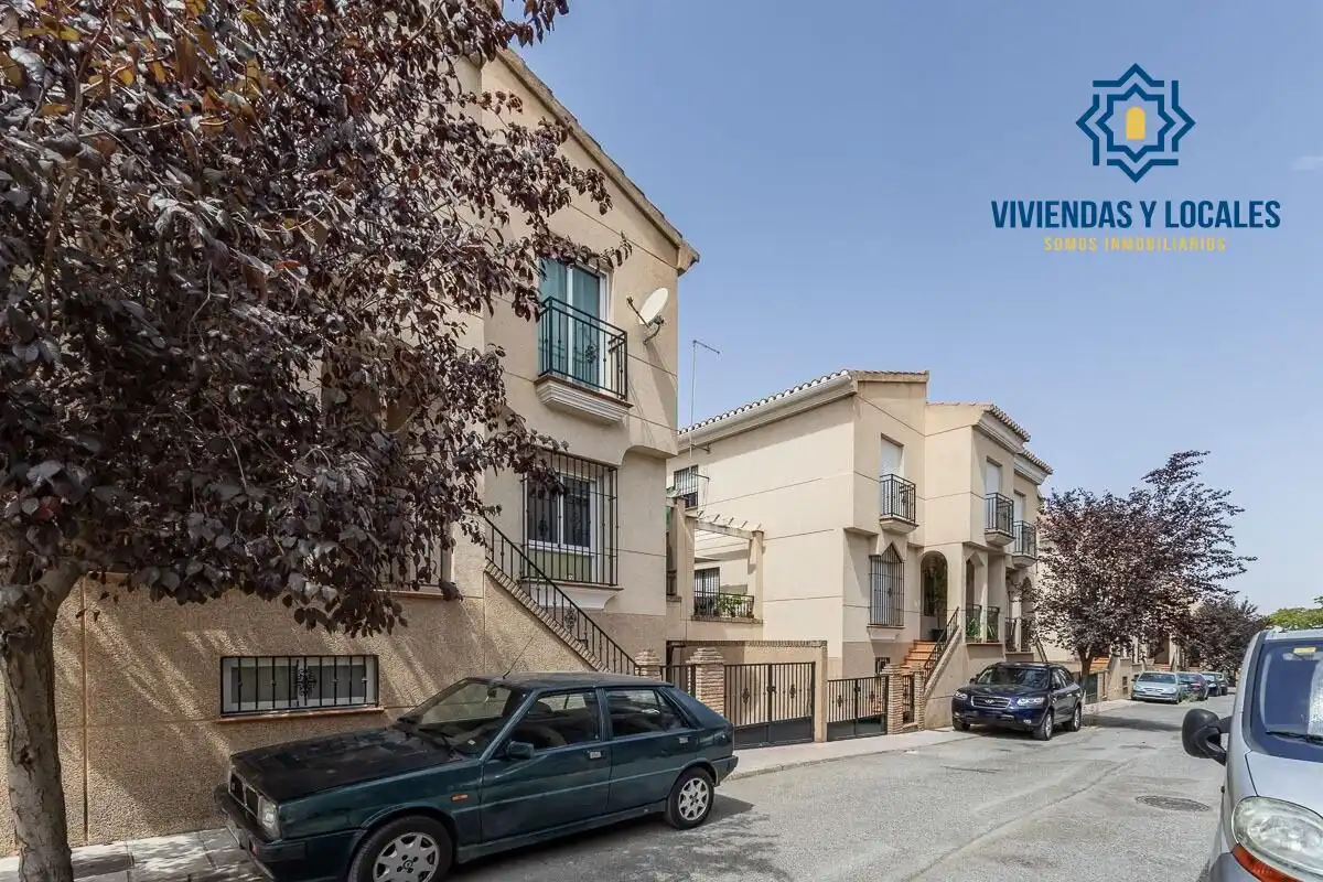 Casa aparellada amb terrassa en venda a Camino Camino Cementerio, imagen 39