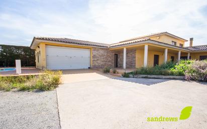 Exterior view of House or chalet for sale in Cabanes (Girona)  with Air Conditioner, Terrace and Swimming Pool
