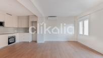 Bedroom of Flat for sale in  Sevilla Capital  with Air Conditioner and Terrace