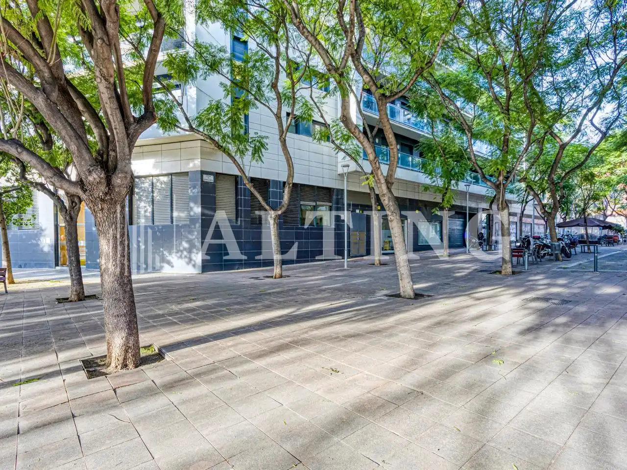 Exterior view of Commercial properties for sale in Barcelona  with Air Conditioner