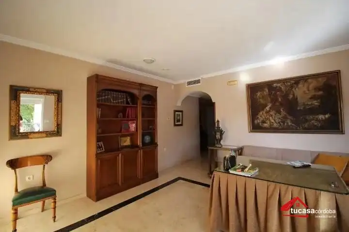 Sala de estar de Piso en venta en Marbella con Terraza y Piscina comunitaria