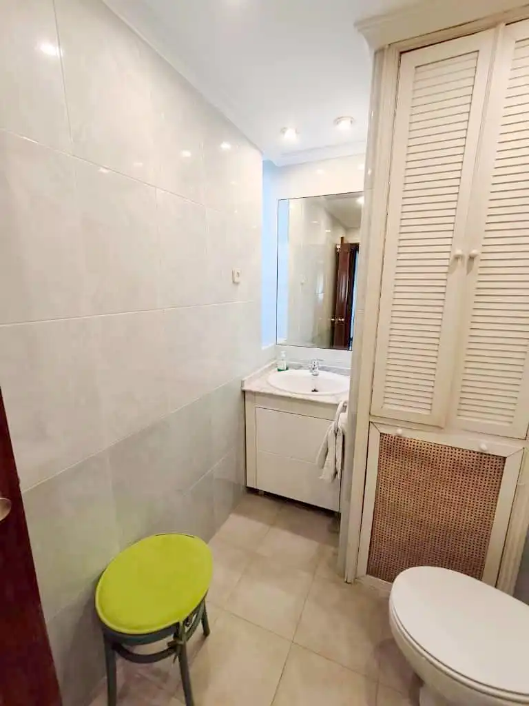 Baño de Piso en venta en Madrid con Calefacción y Terraza