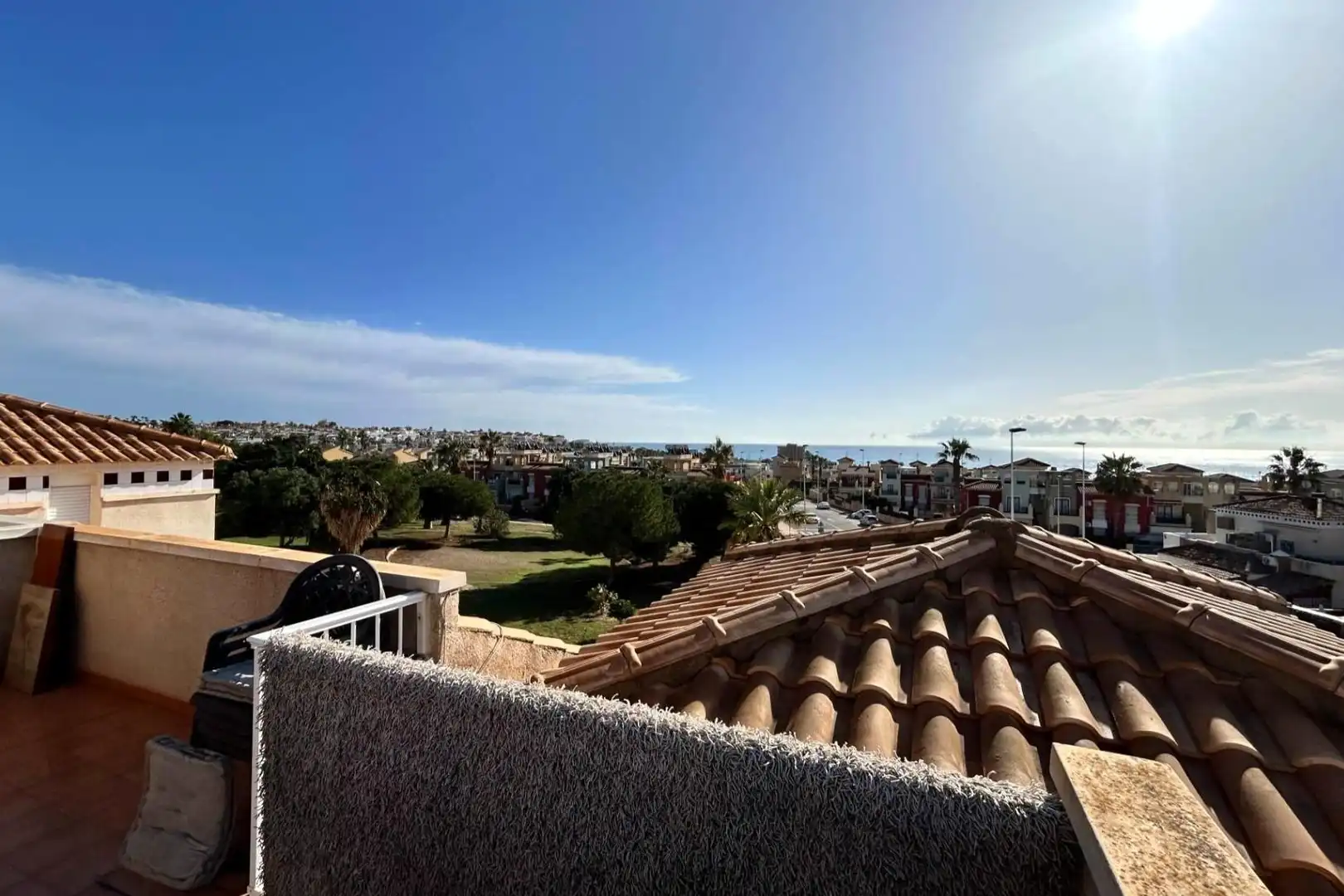 Vista exterior de Àtic en venda en Torrevieja amb Aire condicionat, Calefacció i Terrassa