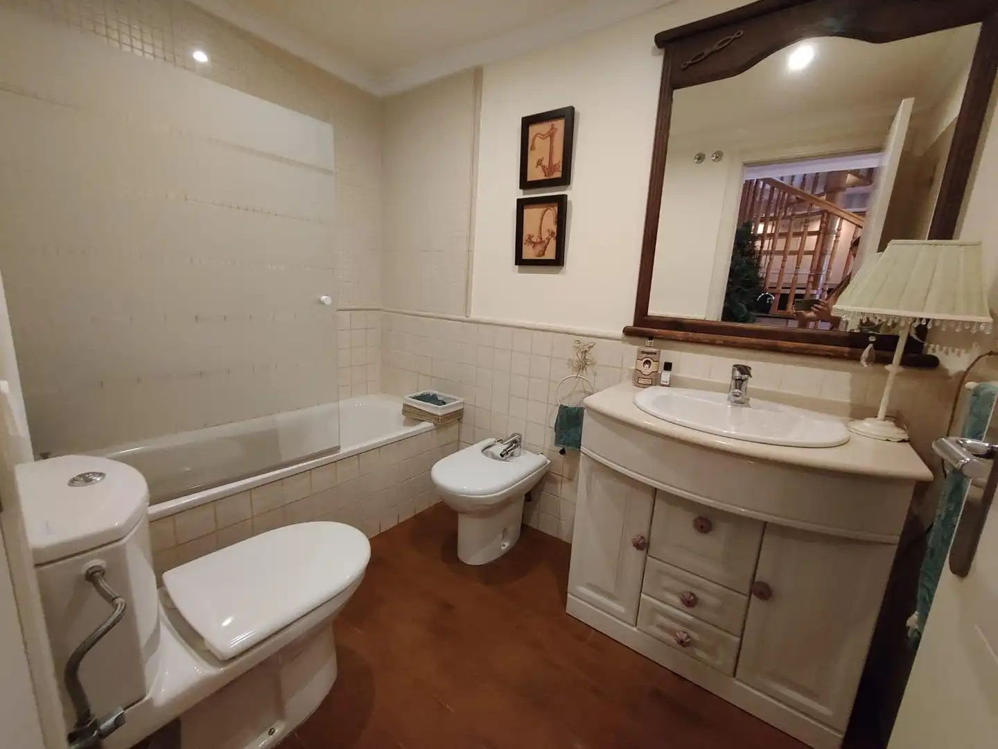 Bany de Apartament en venda en Oria amb Aire condicionat, Jardí privat i Terrassa