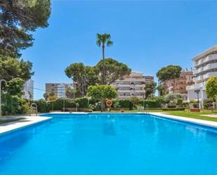 Jardí de Apartament de lloguer en Benalmádena amb Aire condicionat, Terrassa i Piscina