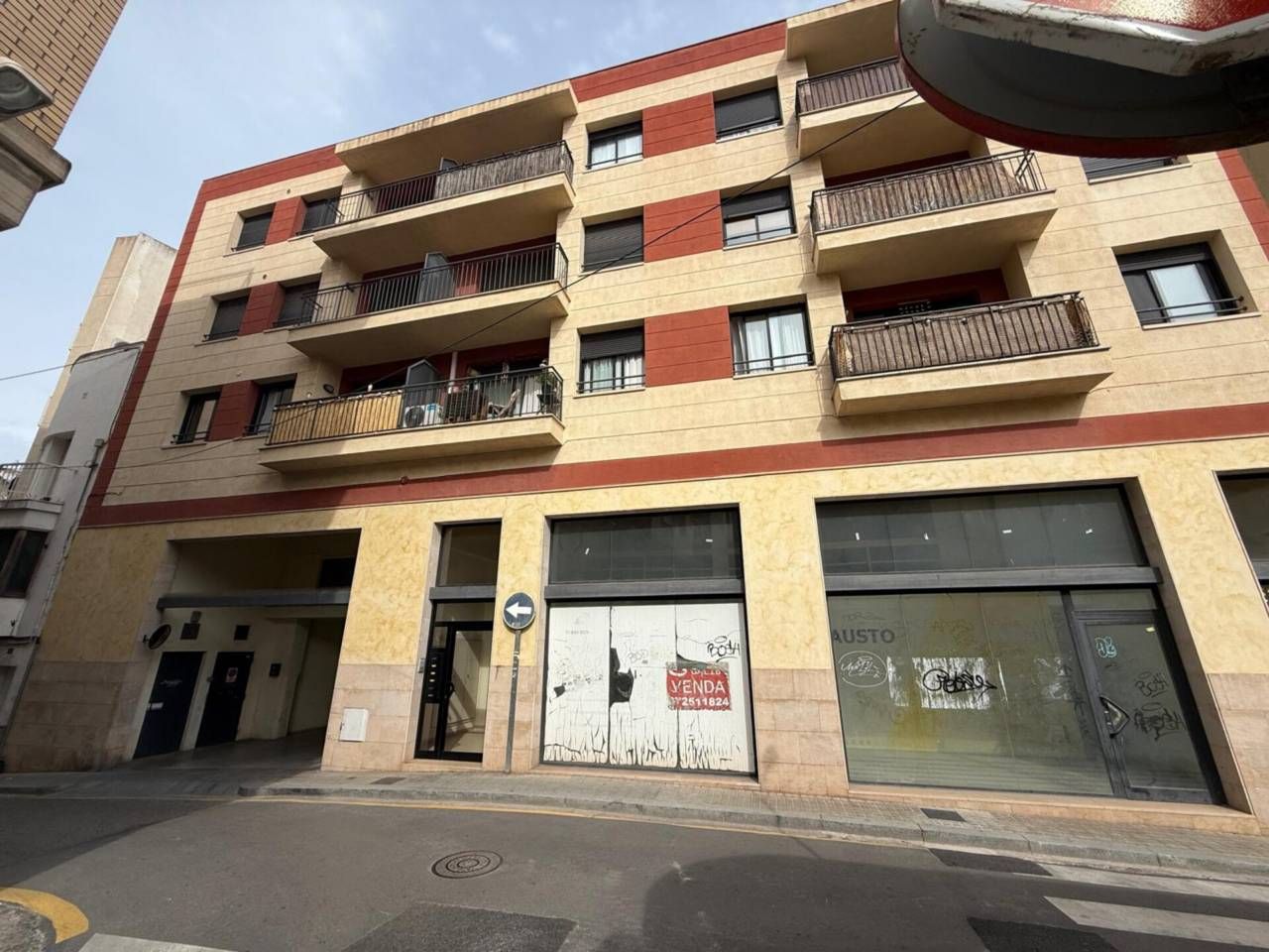 Vista exterior de Garatge de lloguer en Figueres