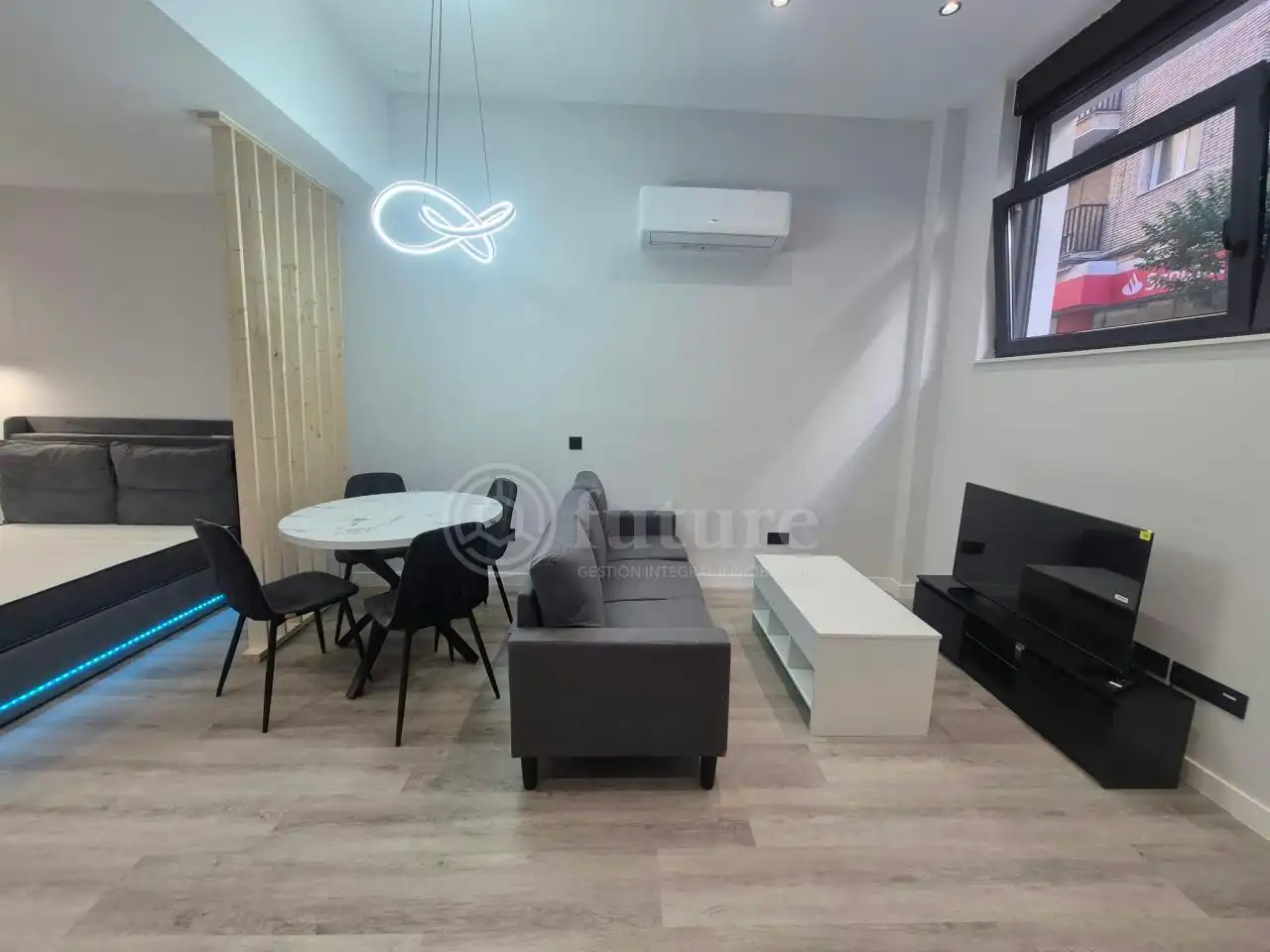 Sala d'estar de Apartament en venda en Salamanca amb Aire condicionat, Calefacció i Moblat