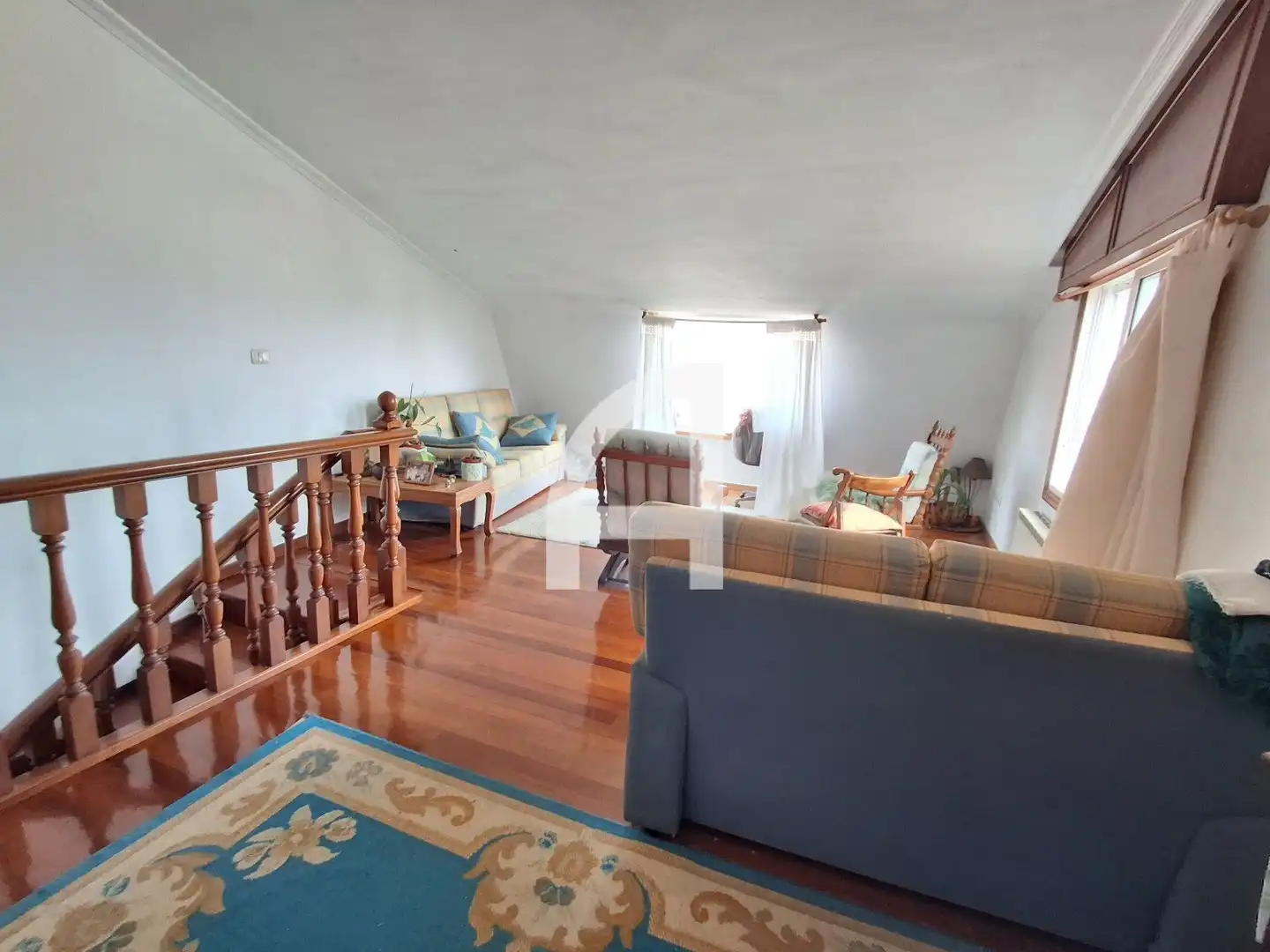 Sala d'estar de Casa o xalet en venda en Vigo  amb Calefacció, Terrassa i Traster