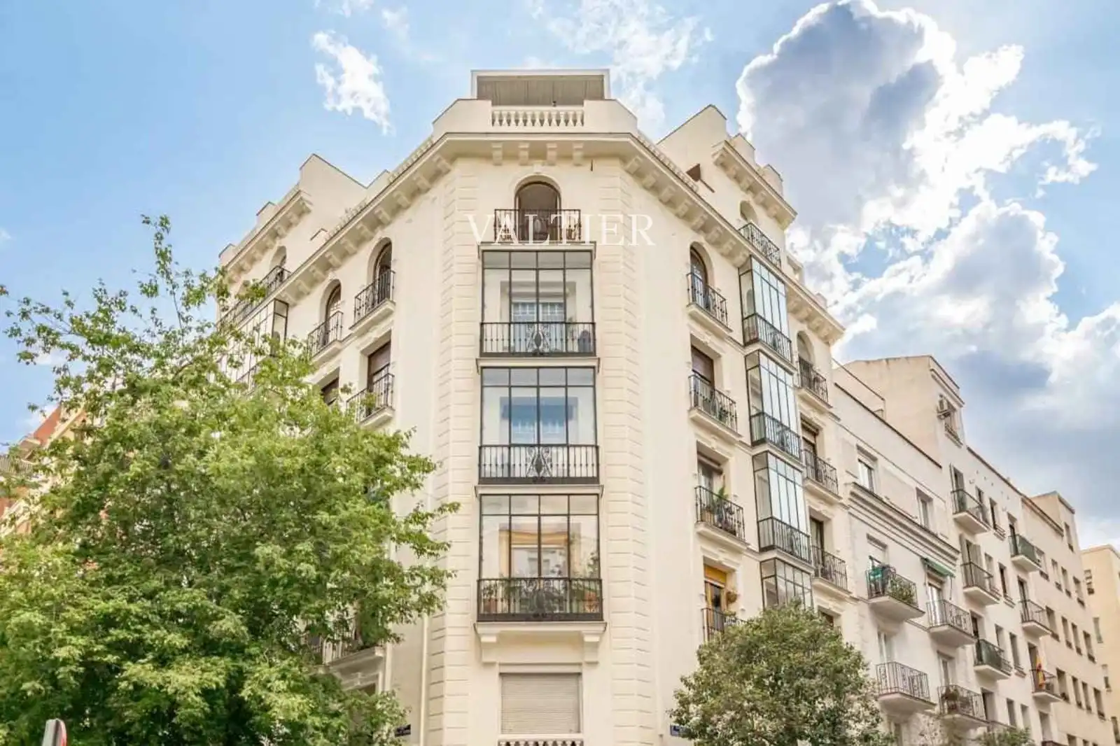 Vista exterior de Pis en venda en Madrid amb Aire condicionat, Terrassa i Piscina