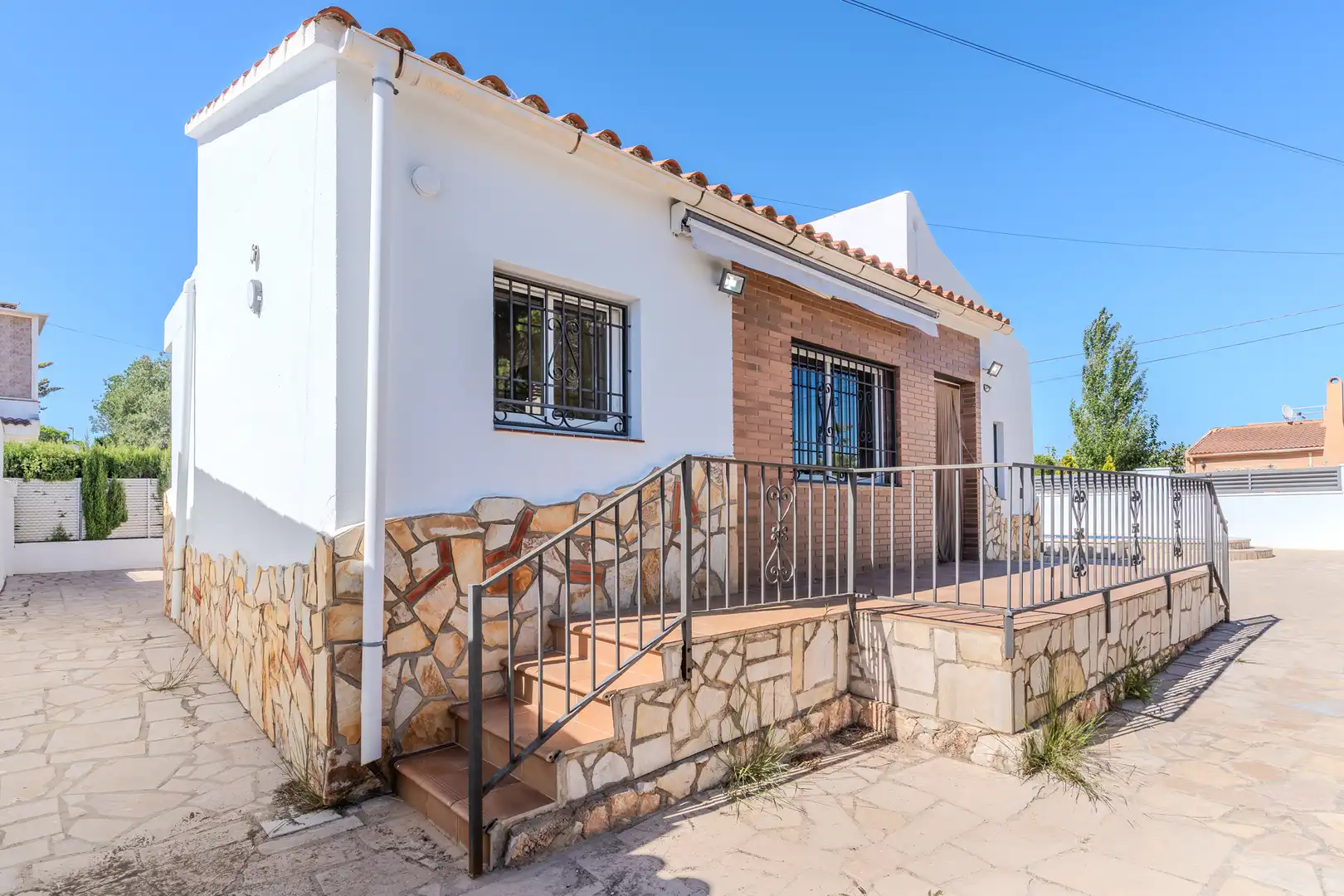 Vista exterior de Casa o chalet en venta en L'Ametlla de Mar  con Aire acondicionado, Calefacción y Terraza