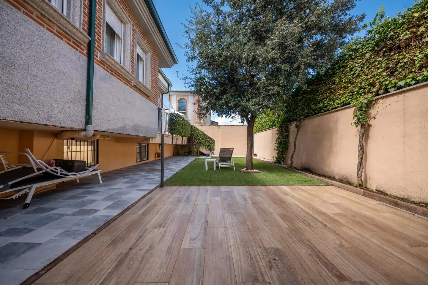 Terrassa de Casa o xalet en venda en Ávila amb Calefacció, Jardí privat i Terrassa