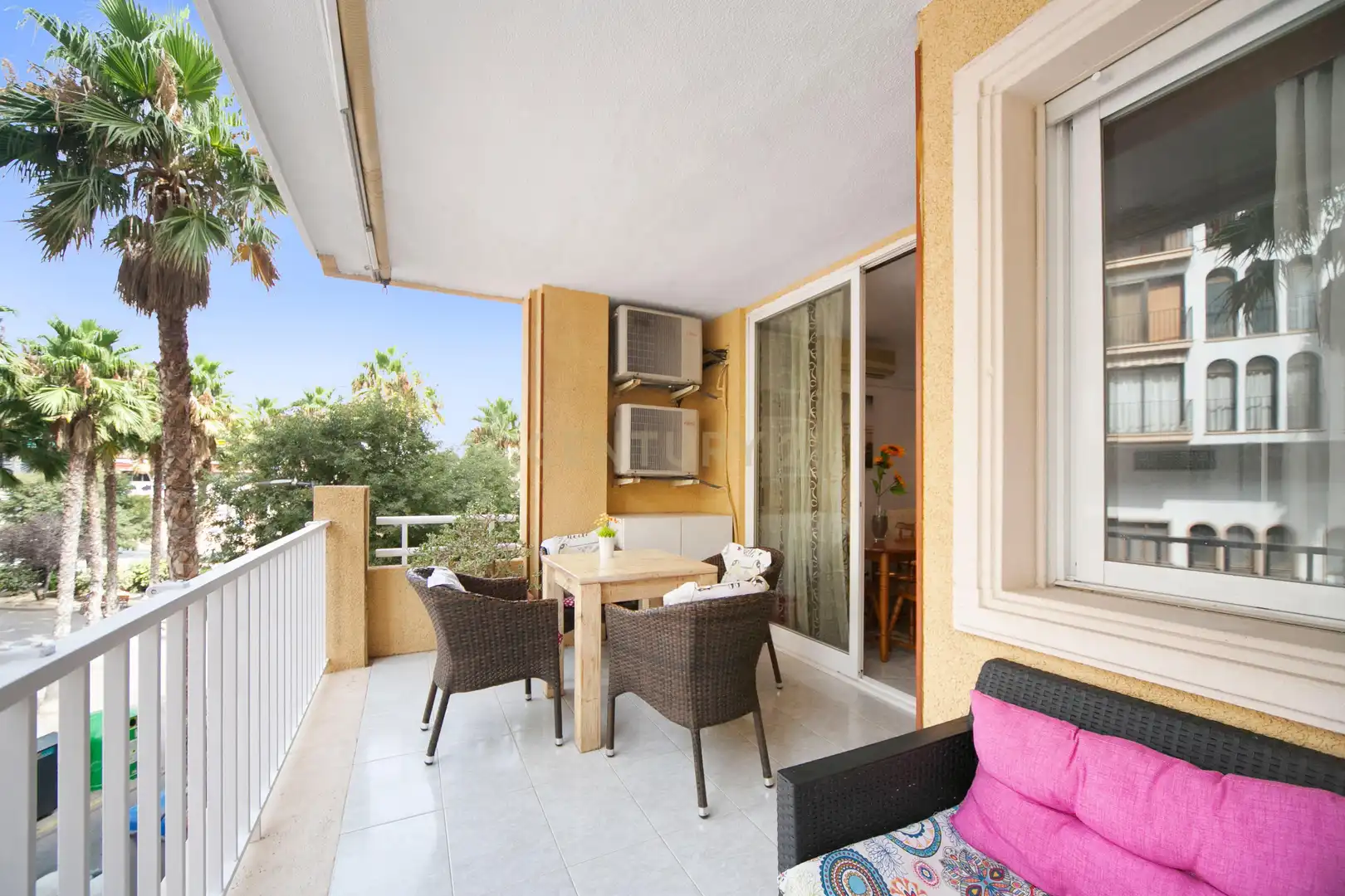 Terraza de Apartamento de alquiler en Calpe / Calp con Aire acondicionado, Horno y Lavadora
