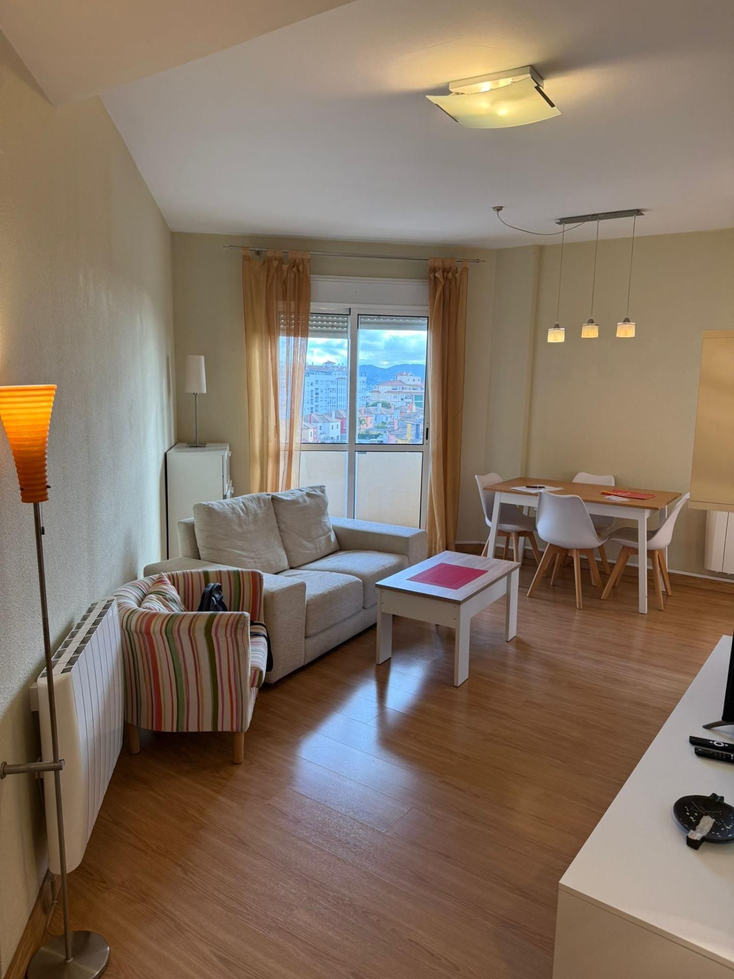 Living room of Flat for sale in Algeciras  with Storage room, Balcony and Community pool