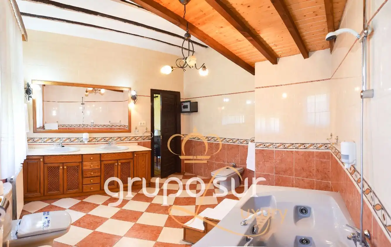 Kitchen of Country homes for sale in Olmedo  with Heating, Private garden and Parquet flooring